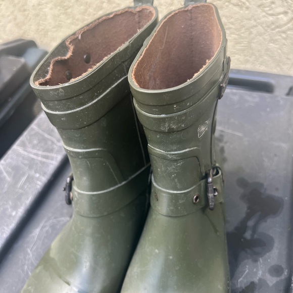 Coach Olive Green Rubber Rain Boots – Size 8 – Waterproof Pull-On Classic - Picture 13 of 14